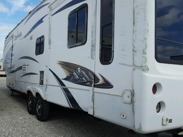 4YDF34629B4701713 - 2011 KEYSTONE MONTANA WHITE photo 3