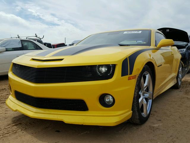 2G1FK1EJXA9179045 - 2010 CHEVROLET CAMARO SS YELLOW photo 2