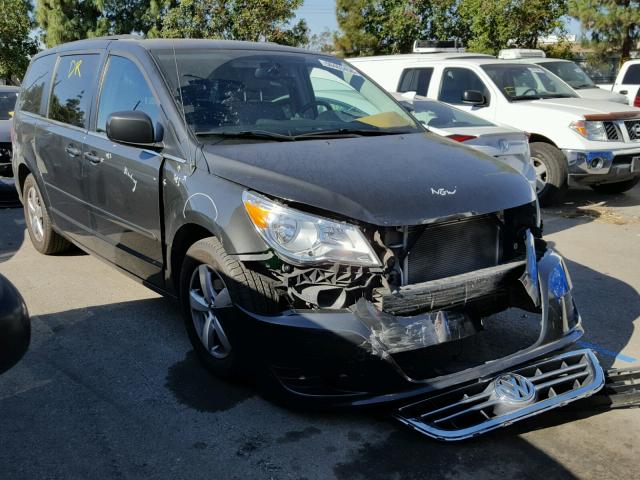 2V4RW3DG4BR669885 - 2011 VOLKSWAGEN ROUTAN SE BLACK photo 1