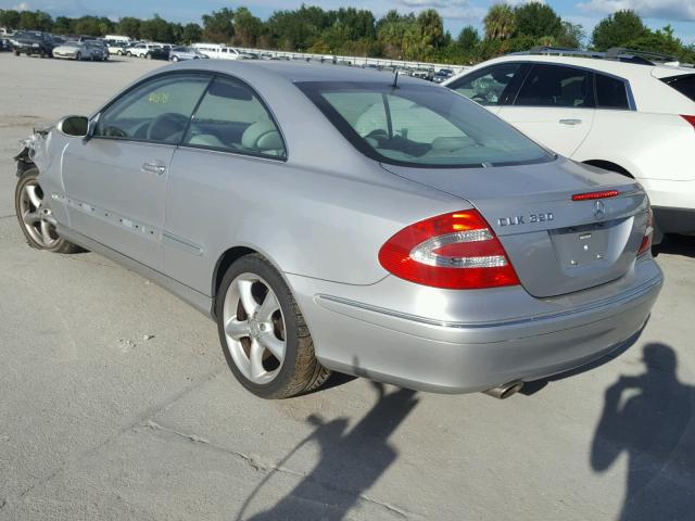 WDBTJ65J65F153807 - 2005 MERCEDES-BENZ CLK 320C SILVER photo 3