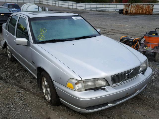 YV1LS5679W1493702 - 1998 VOLVO S70 GLT SILVER photo 1