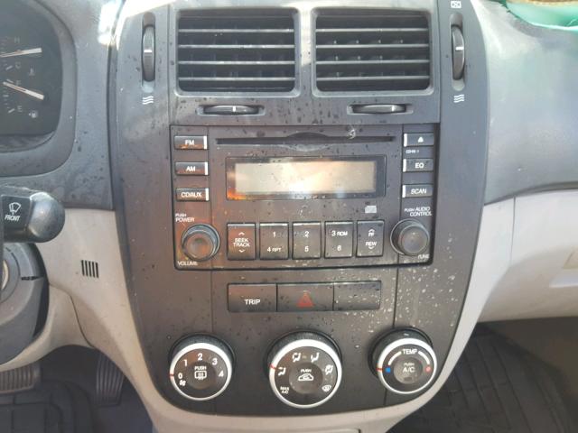 KNAFE222495658214 - 2009 KIA SPECTRA EX SILVER photo 9