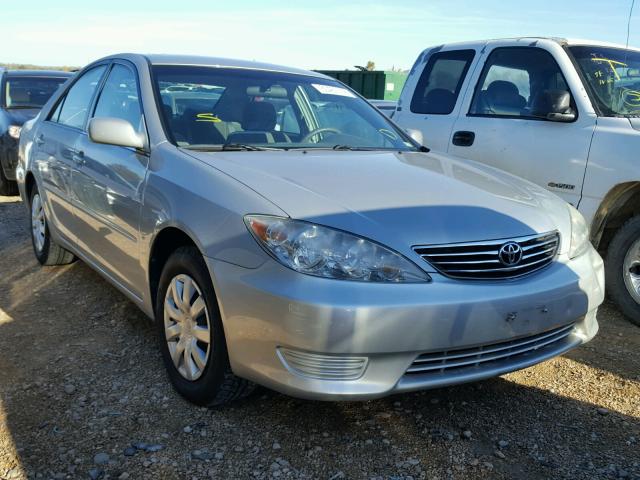 4T1BE30KX5U086202 - 2005 TOYOTA CAMRY LE SILVER photo 1