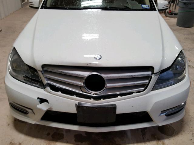 WDDGF4HB6CR208559 - 2012 MERCEDES-BENZ C 250 WHITE photo 7