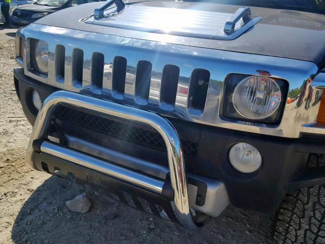 5GTEN13E588181364 - 2008 HUMMER H3 GRAY photo 9