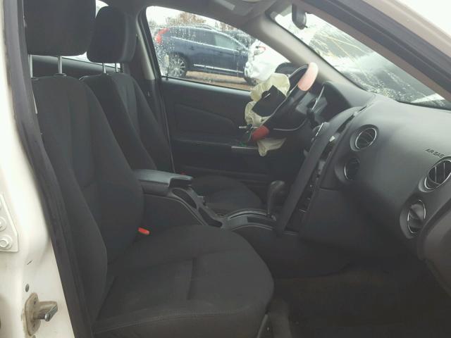 2G2WP552761277923 - 2006 PONTIAC GRAND PRIX WHITE photo 5