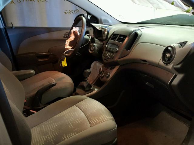 1G1JB5SH9C4123221 - 2012 CHEVROLET SONIC LS 灰色 照片 5