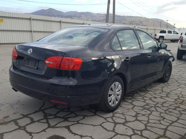 3VW2K7AJ4EM371487 - 2014 VOLKSWAGEN JETTA BASE BLACK photo 4