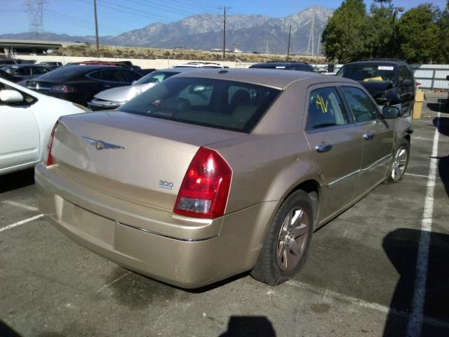 2C3KA53G66H343416 - 2006 CHRYSLER 300 TOURIN GOLD photo 4