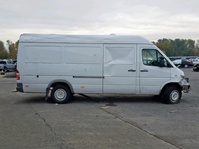 WD0PD744455834427 - 2005 DODGE SPRINTER 2 WHITE photo 9