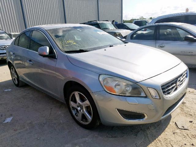 YV1612FS1D1212895 - 2013 VOLVO S60 T5 SILVER photo 1