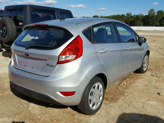 3FADP4EJ5DM186794 - 2013 FORD FIESTA SE SILVER photo 4