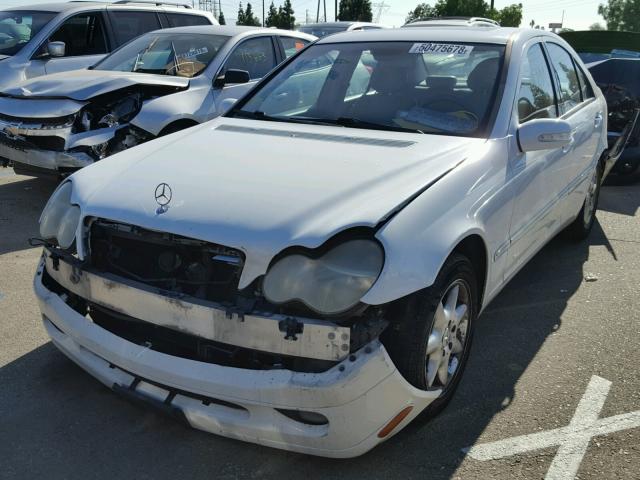 WDBRF61J63E009615 - 2003 MERCEDES-BENZ C 240 WHITE photo 2