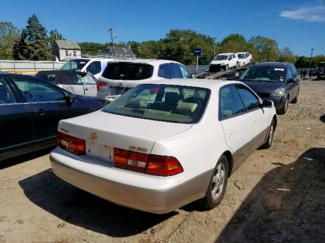 JT8BF22G6V5011123 - 1997 LEXUS ES 300 WHITE photo 4