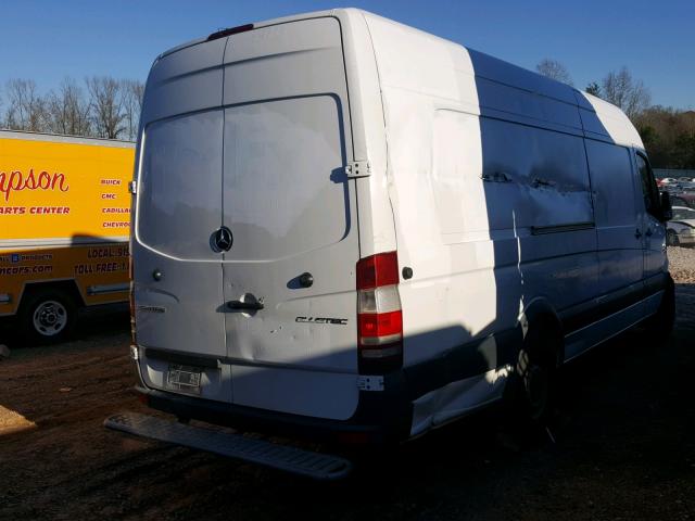 WD3PE8DB1E5927930 - 2014 MERCEDES-BENZ SPRINTER 2 WHITE photo 4