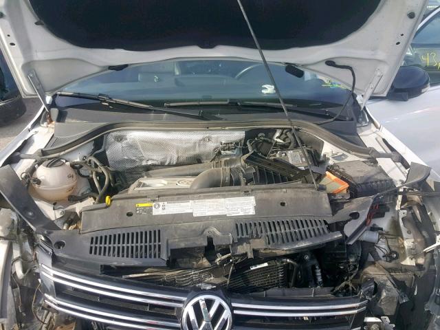 WVGUV7AX2HW511009 - 2017 VOLKSWAGEN TIGUAN SPO თეთრი ფოტო 7