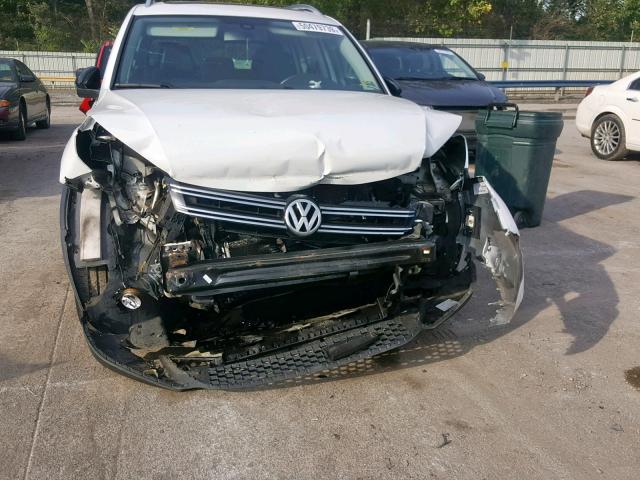 WVGUV7AX2HW511009 - 2017 VOLKSWAGEN TIGUAN SPO თეთრი ფოტო 9