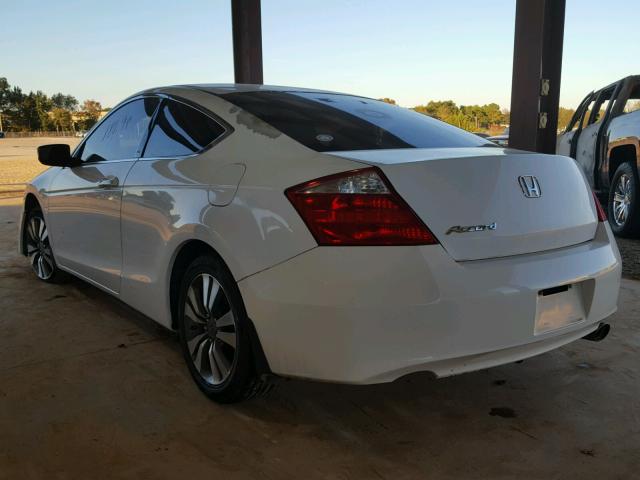 1HGCS12348A012955 - 2008 HONDA ACCORD LX- WHITE photo 3