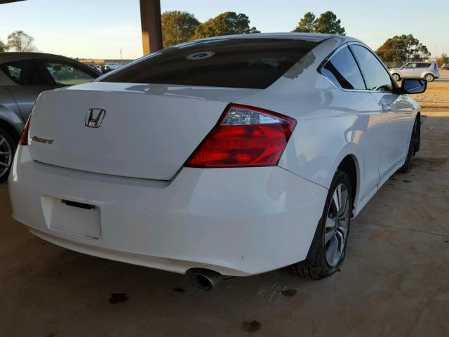 1HGCS12348A012955 - 2008 HONDA ACCORD LX- WHITE photo 4