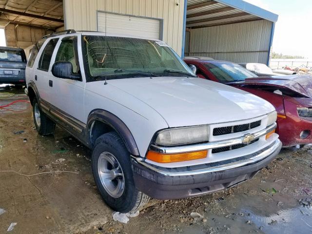 1GNCS13W2W2264077 - 1998 CHEVROLET BLAZER WHITE photo 1