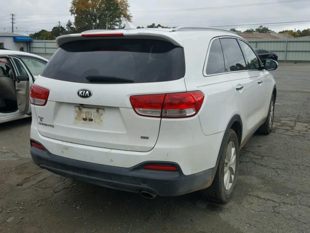 5XYPG4A36GG120741 - 2016 KIA SORENTO LX WHITE photo 4