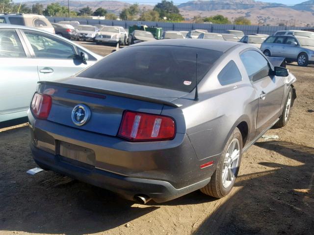 1ZVBP8AN4A5162938 - 2010 FORD MUSTANG CHARCOAL photo 4