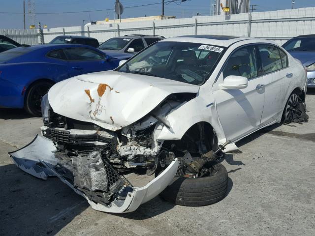 1HGCR6F57FA002213 - 2015 HONDA ACCORD HYB WHITE photo 2