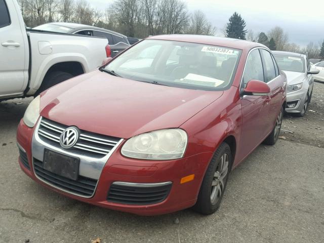 3VWSF71K16M680106 - 2006 VOLKSWAGEN JETTA 2.5 RED photo 2