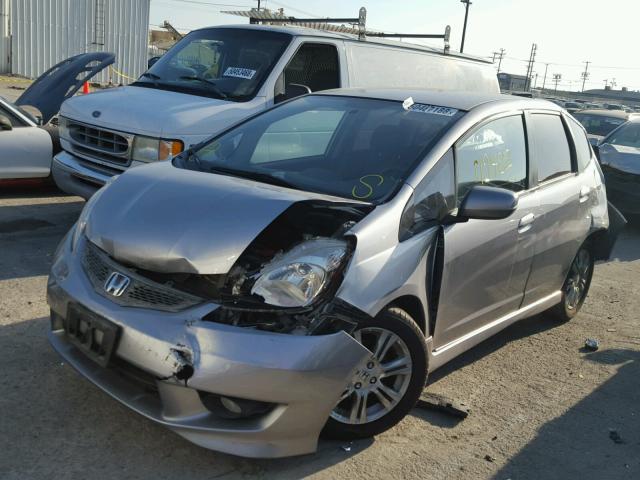 JHMGE8H46AS022711 - 2010 HONDA FIT SPORT GRAY photo 2