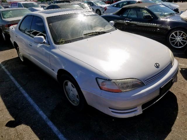 JT8BF12G0T0170322 - 1996 LEXUS ES 300 WHITE photo 1