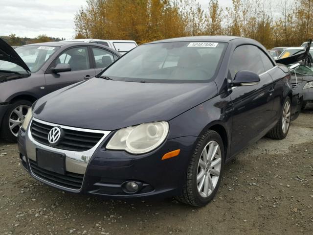 WVWFA71F17V002291 - 2007 VOLKSWAGEN EOS 2.0T L BLUE photo 2