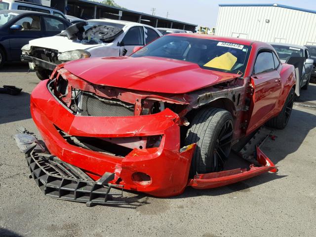 2G1FA1E37D9145959 - 2013 CHEVROLET CAMARO LS RED photo 2