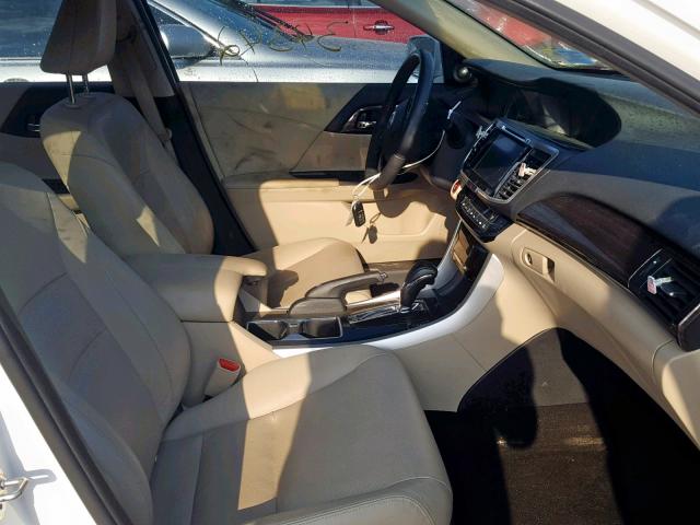 1HGCR2F97GA237563 - 2016 HONDA ACCORD EXL WHITE photo 5