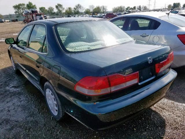 1HGCG564X1A053219 - 2001 HONDA ACCORD LX GREEN photo 3