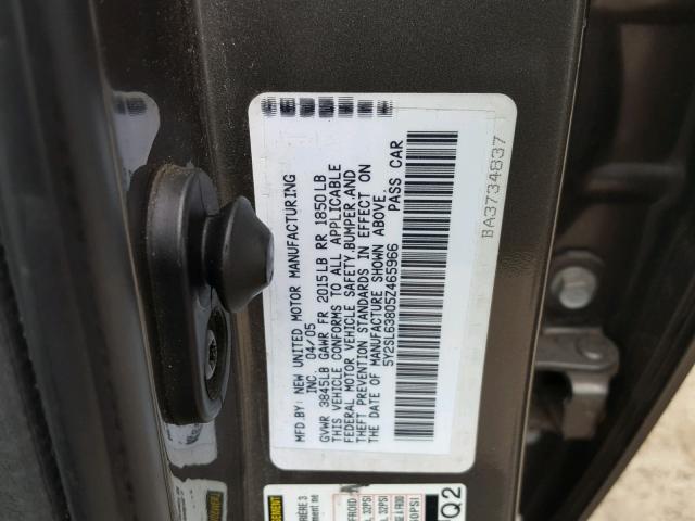 5Y2SL63805Z465966 - 2005 PONTIAC VIBE GRAY photo 10