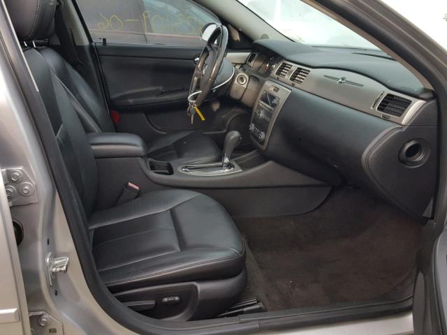 2G1WD58CX69131034 - 2006 CHEVROLET IMPALA SUP Күміс фото 5