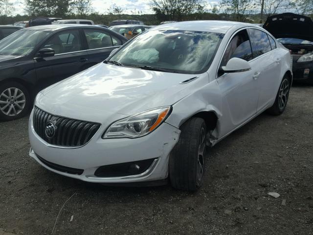 2G4GL5EX0H9108950 - 2017 BUICK REGAL SPOR WHITE photo 2