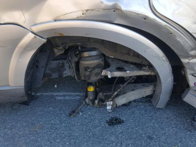 5LMFU27R44LJ31377 - 2004 LINCOLN NAVIGATOR Күміс фото 9