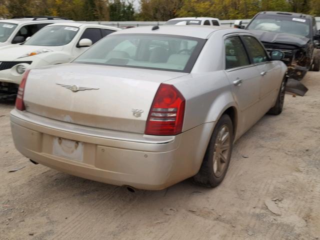 2C3AA63H45H576705 - 2005 CHRYSLER 300C SILVER photo 4