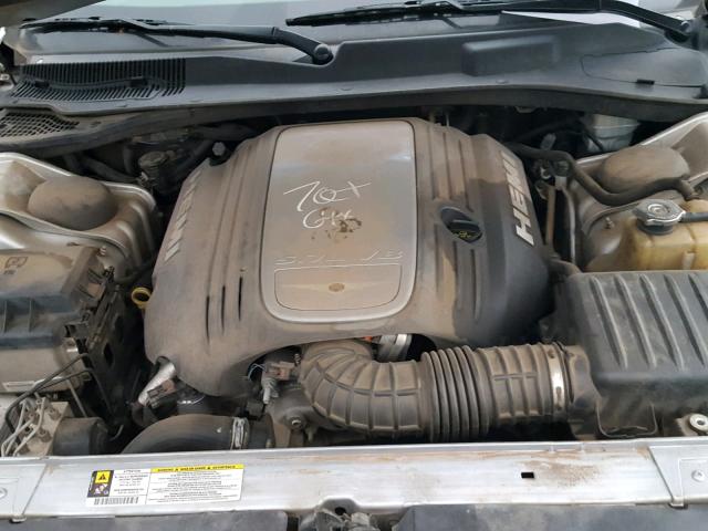 2C3AA63H45H576705 - 2005 CHRYSLER 300C SILVER photo 7