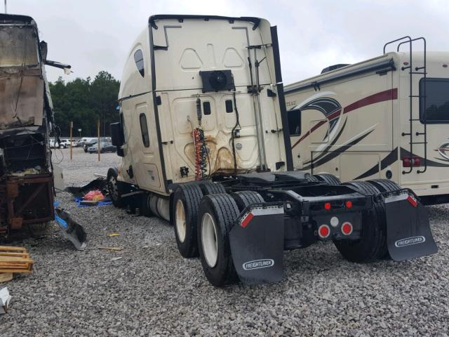 3AKJGLD58GSHV7714 - 2016 FREIGHTLINER CASCADIA 1 WHITE photo 3