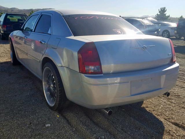 2C3JA43R65H627599 - 2005 CHRYSLER 300 SILVER photo 3