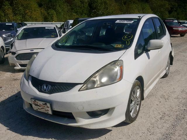 JHMGE87499S040052 - 2009 HONDA FIT SPORT WHITE photo 2