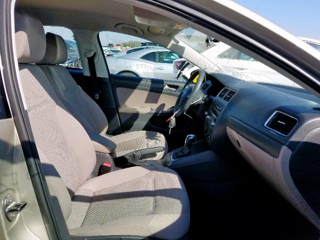 3VW2K7AJXEM231735 - 2014 VOLKSWAGEN JETTA BASE 棕色 照片 5