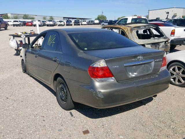 4T1BE32K35U591382 - 2005 TOYOTA CAMRY LE GREEN photo 3