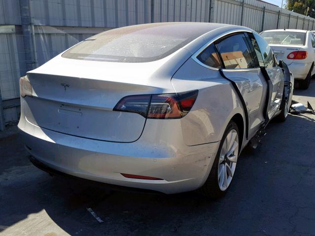 5YJ3E1EAXJF017932 - 2018 TESLA MODEL 3 SILVER photo 4