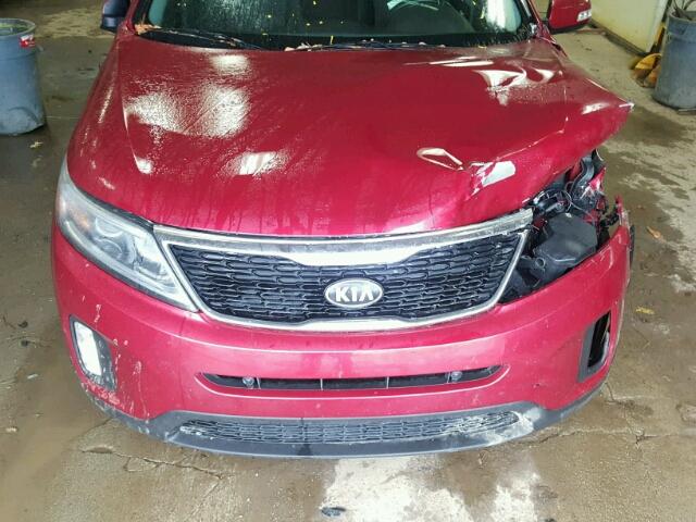 5XYKT3A67EG454977 - 2014 KIA SORENTO LX RED photo 7