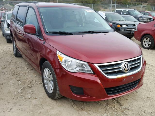 2C4RVABGXDR725268 - 2013 VOLKSWAGEN ROUTAN SE RED photo 1