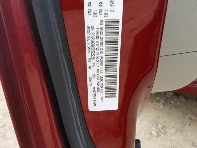 2C4RVABGXDR725268 - 2013 VOLKSWAGEN ROUTAN SE RED photo 10