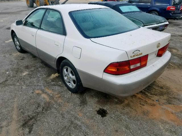 JT8BF28G5W5022767 - 1998 LEXUS ES 300 WHITE photo 3